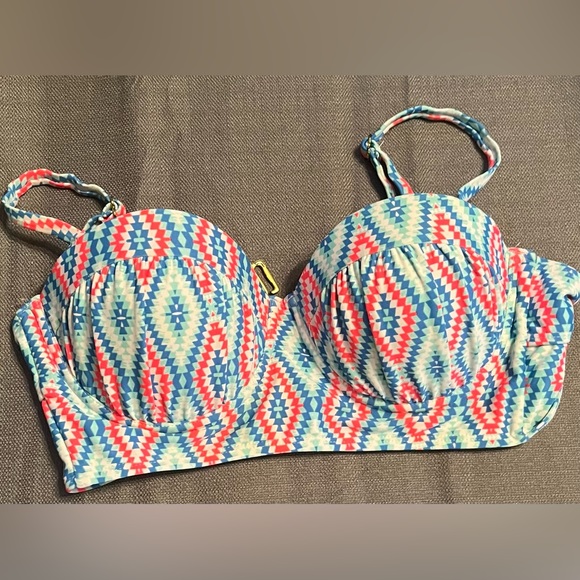 bikini - Picture 5 of 8